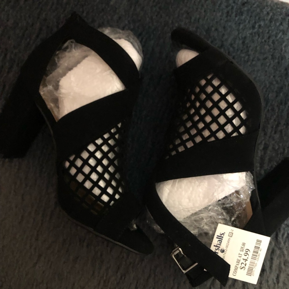 New never worn high heel shoes